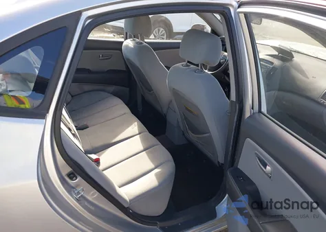 2008 Hyundai Elantra Gls/Se z USA, uszkodzony, nr VIN KMHDU46DX8U367012